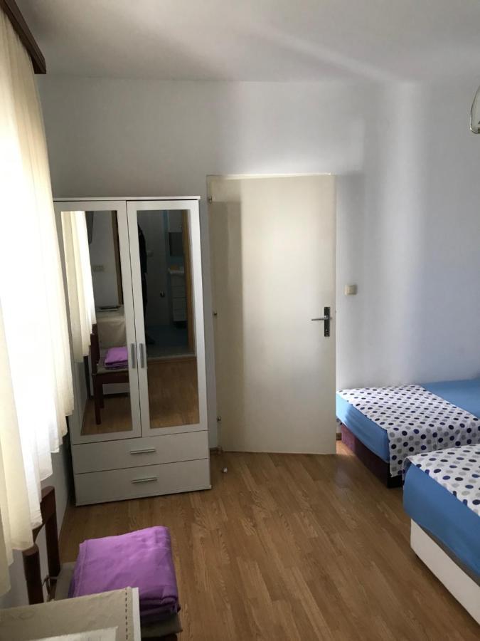Tona Apartments Trogir Buitenkant foto